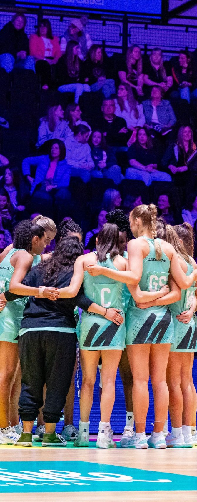 London Mavericks take on the Netball Super Cup