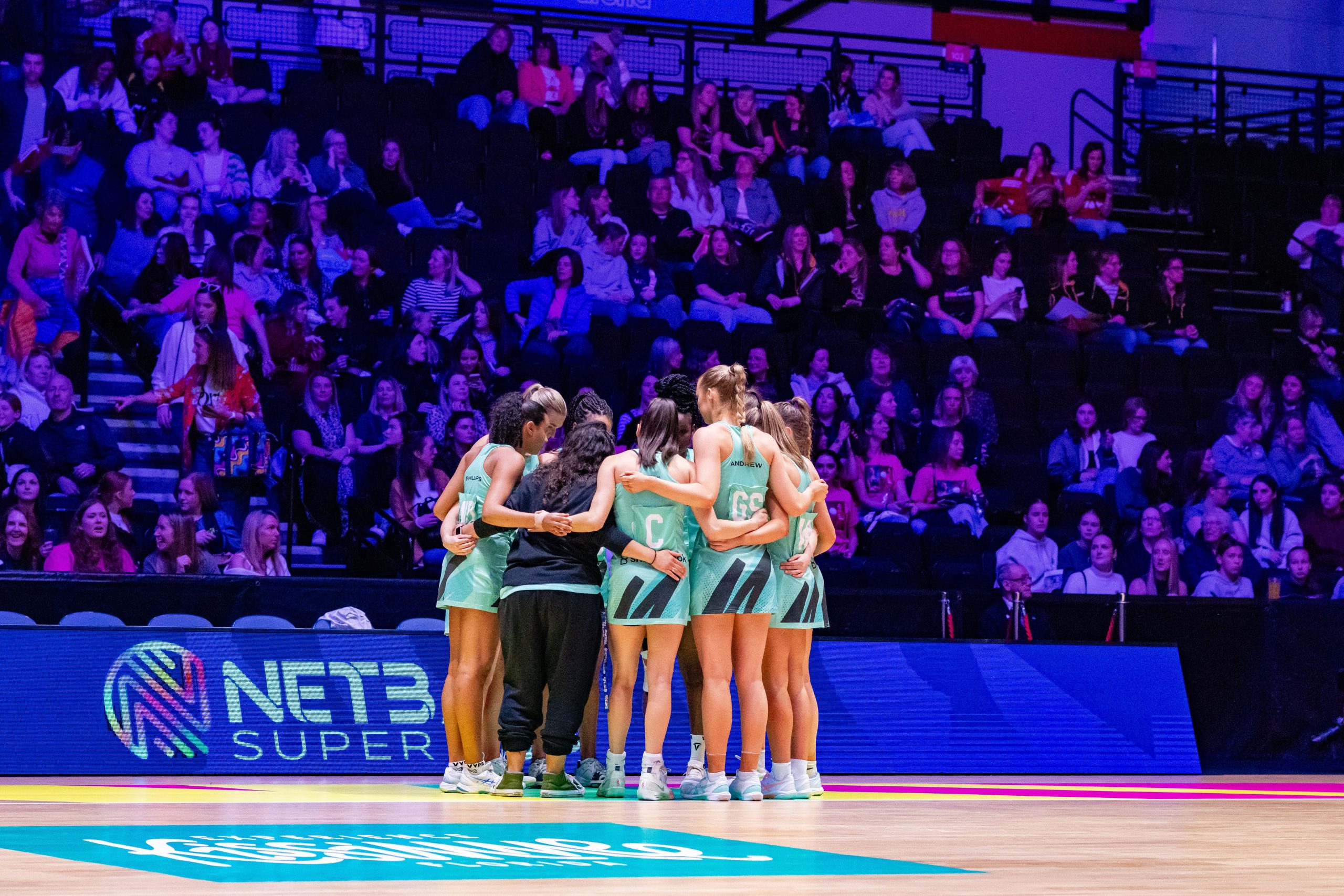 London Mavericks take on the Netball Super Cup